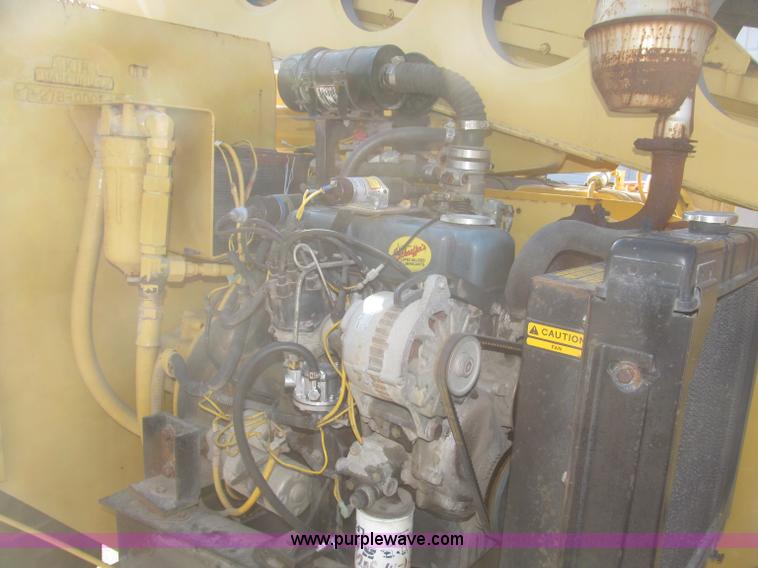 image for item F7198 1993 Grove AMZ-66 rough terrain boom lift