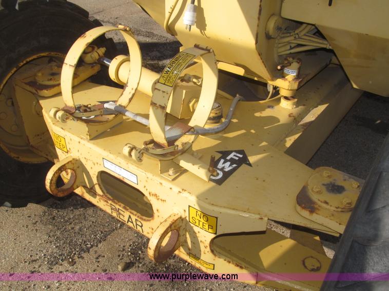 image for item F7198 1993 Grove AMZ-66 rough terrain boom lift