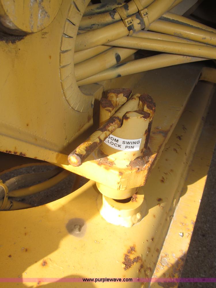 image for item F7198 1993 Grove AMZ-66 rough terrain boom lift