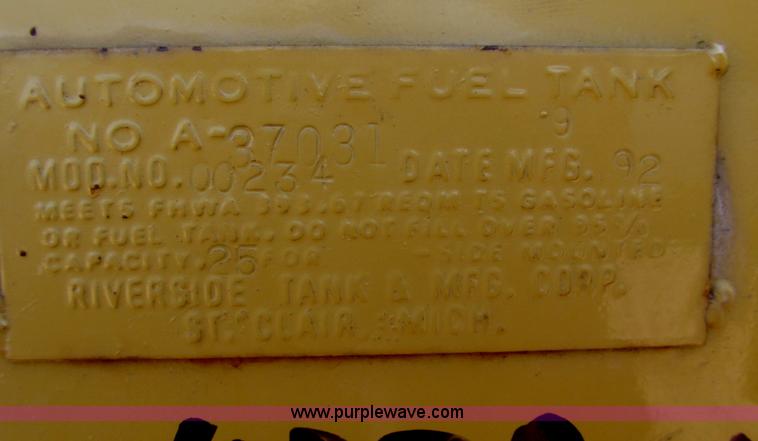 image for item F7198 1993 Grove AMZ-66 rough terrain boom lift