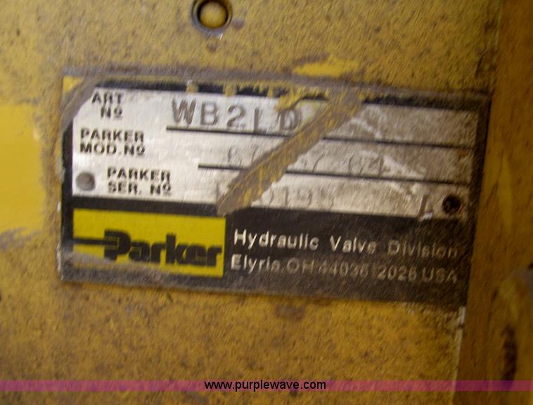 image for item F7198 1993 Grove AMZ-66 rough terrain boom lift