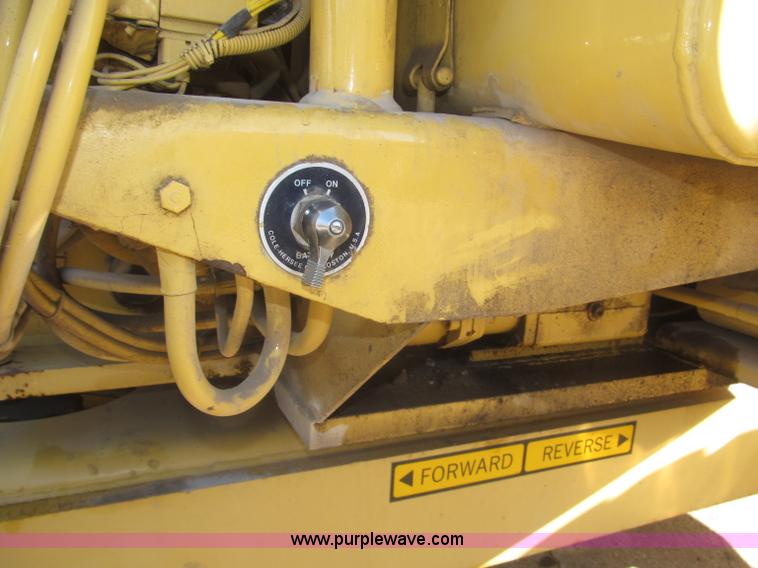 image for item F7198 1993 Grove AMZ-66 rough terrain boom lift