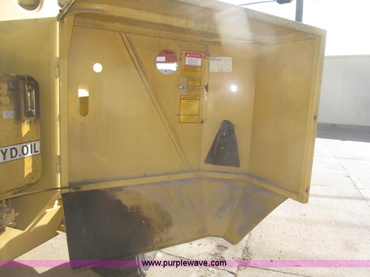 image for item F7198 1993 Grove AMZ-66 rough terrain boom lift