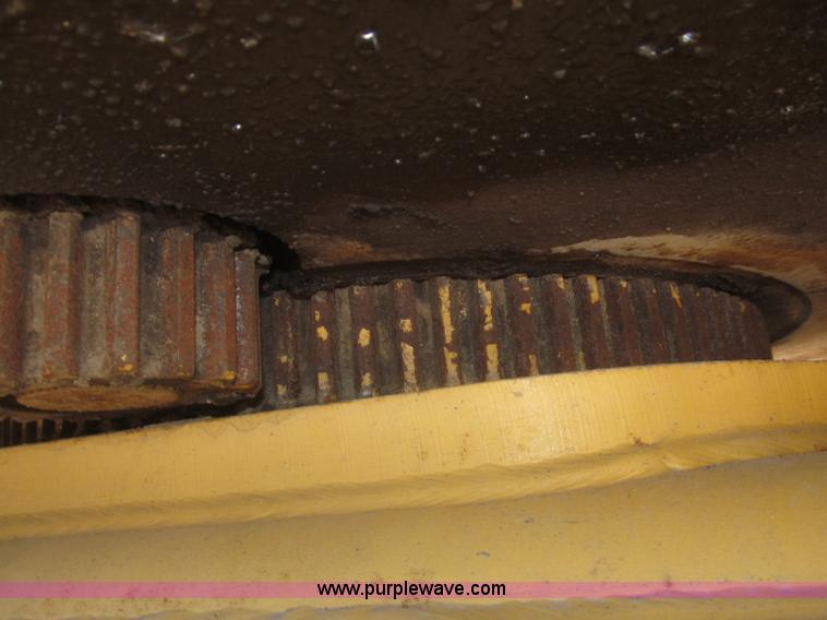 image for item F7198 1993 Grove AMZ-66 rough terrain boom lift