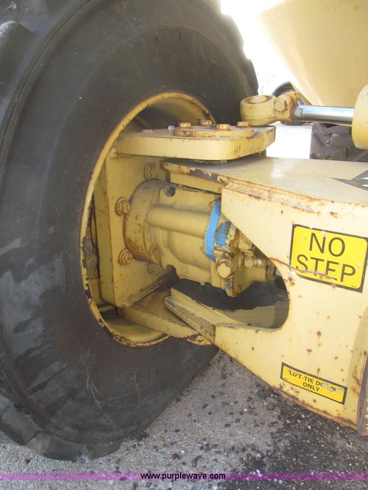 image for item F7198 1993 Grove AMZ-66 rough terrain boom lift