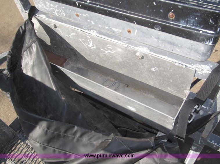 image for item F7198 1993 Grove AMZ-66 rough terrain boom lift