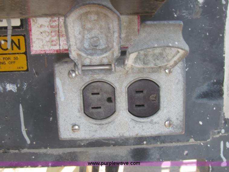 image for item F7198 1993 Grove AMZ-66 rough terrain boom lift