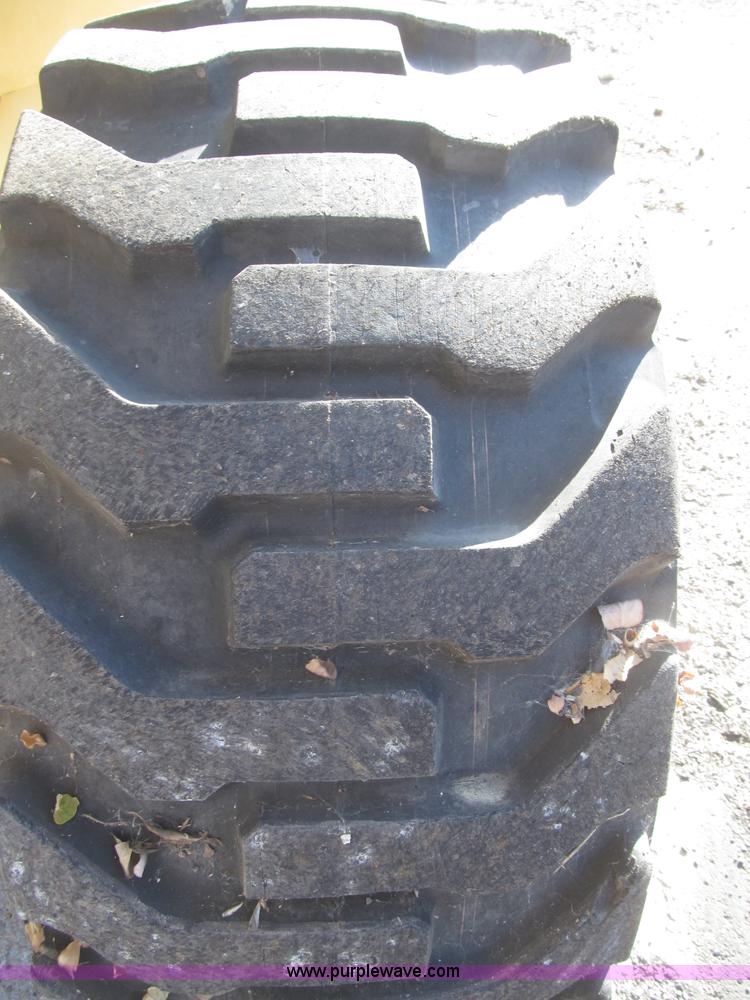 image for item F7198 1993 Grove AMZ-66 rough terrain boom lift