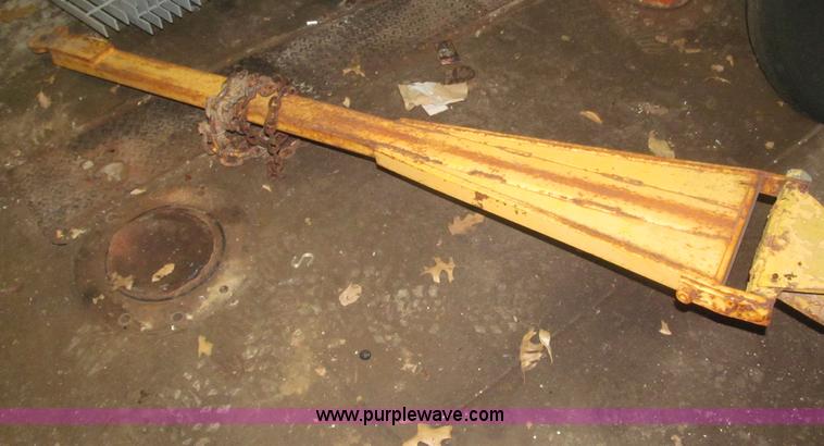 image for item F7199 1972 towable 500 gallon propane tank