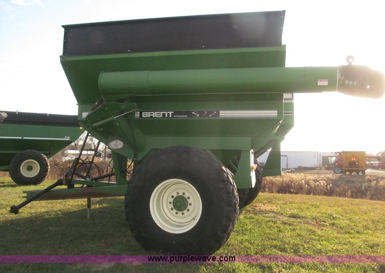 image for item F7201 2004 Brent GC572 grain cart