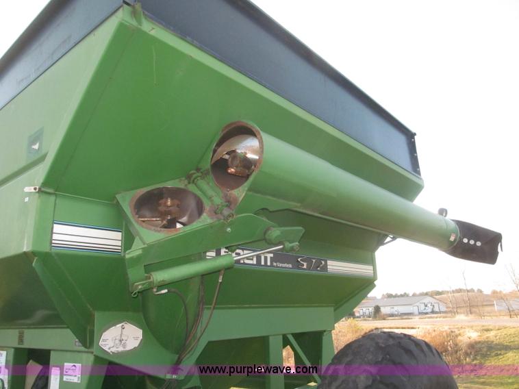 image for item F7201 2004 Brent GC572 grain cart