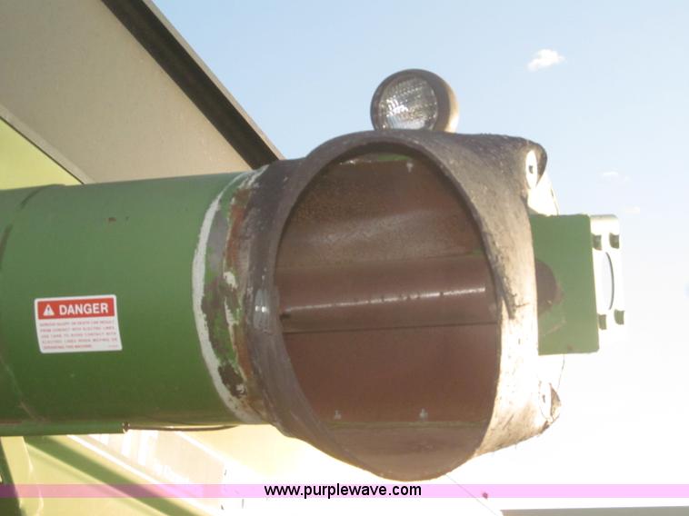 image for item F7201 2004 Brent GC572 grain cart