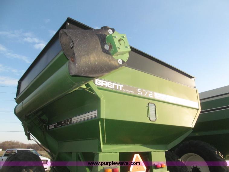 image for item F7201 2004 Brent GC572 grain cart