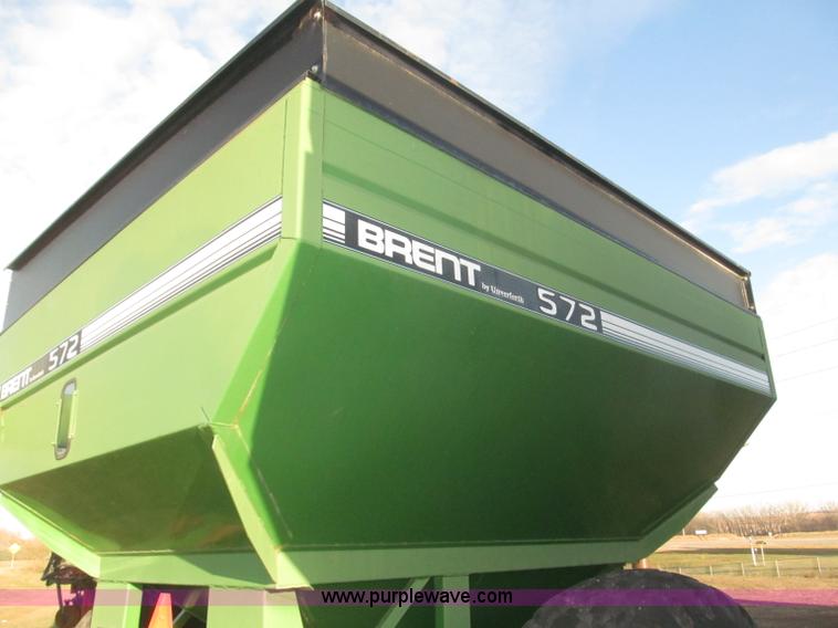 image for item F7201 2004 Brent GC572 grain cart
