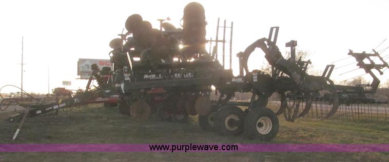 image for item F7202 2007 M&W Earthmaster 22' disk ripper