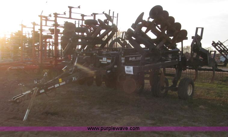 image for item F7202 2007 M&W Earthmaster 22' disk ripper