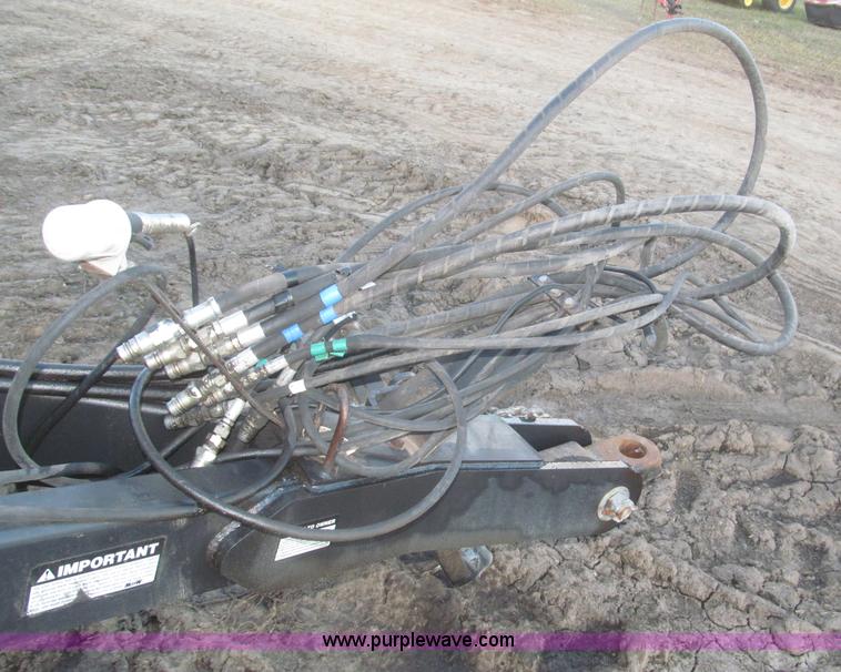 image for item F7202 2007 M&W Earthmaster 22' disk ripper