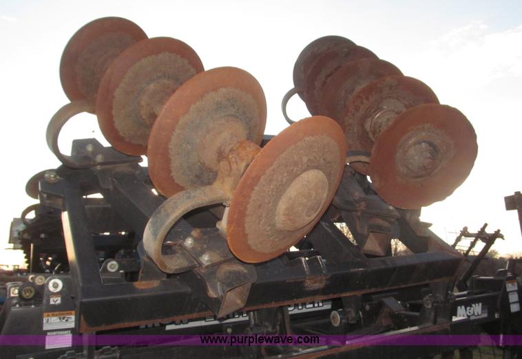 image for item F7202 2007 M&W Earthmaster 22' disk ripper