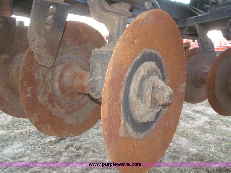 image for item F7202 2007 M&W Earthmaster 22' disk ripper