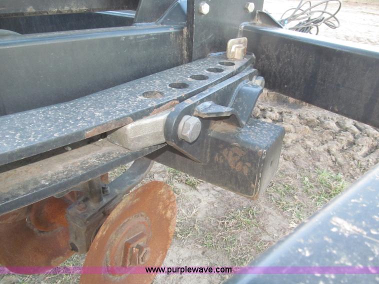 image for item F7202 2007 M&W Earthmaster 22' disk ripper