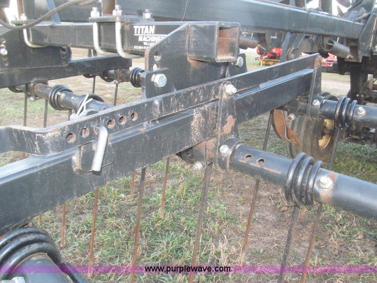 image for item F7202 2007 M&W Earthmaster 22' disk ripper