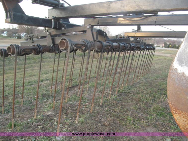 image for item F7202 2007 M&W Earthmaster 22' disk ripper