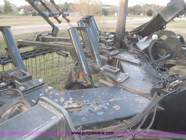 image for item F7202 2007 M&W Earthmaster 22' disk ripper