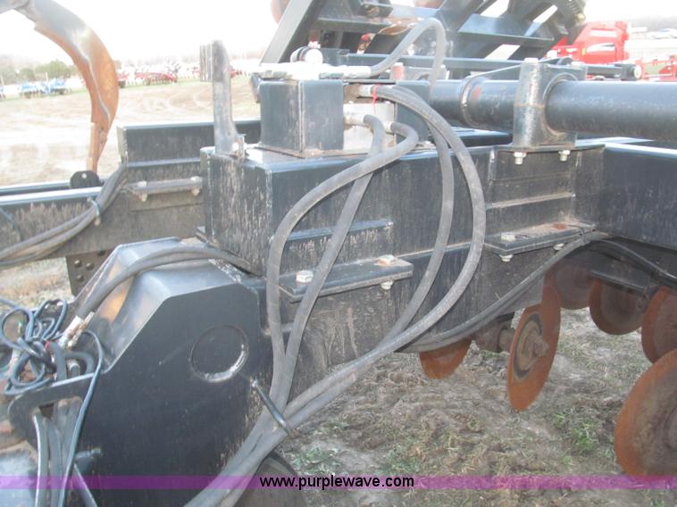 image for item F7202 2007 M&W Earthmaster 22' disk ripper