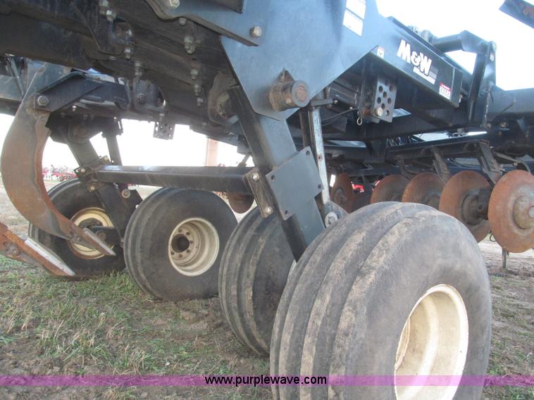 image for item F7202 2007 M&W Earthmaster 22' disk ripper