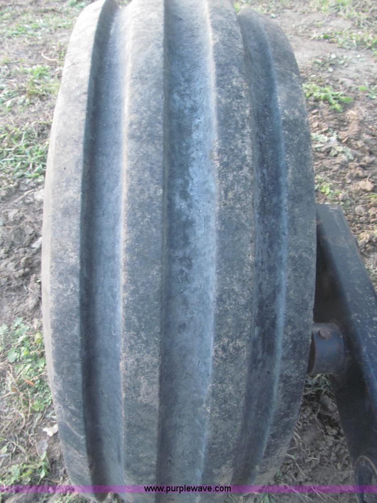 image for item F7202 2007 M&W Earthmaster 22' disk ripper