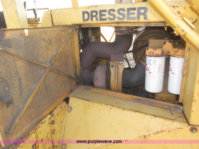 image for item F7203 1983 International Dresser TD20E dozer