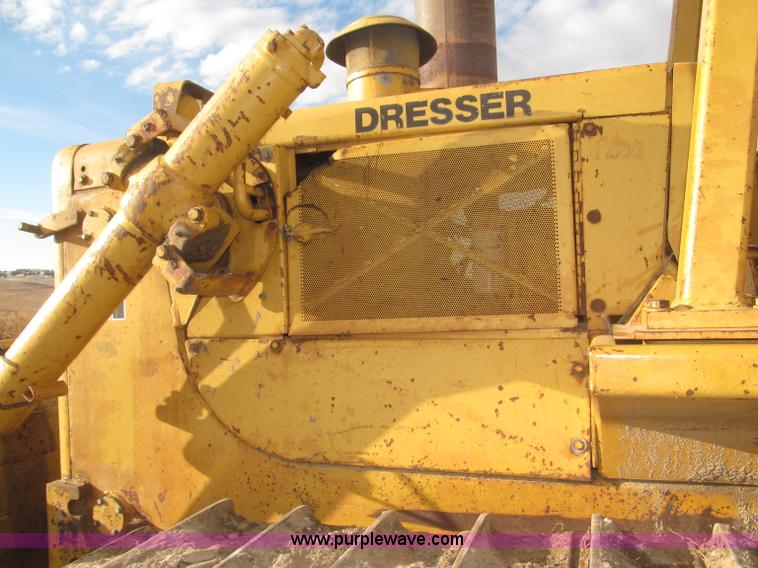 image for item F7203 1983 International Dresser TD20E dozer