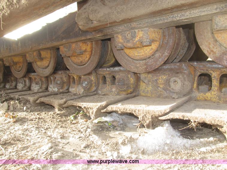 image for item F7203 1983 International Dresser TD20E dozer