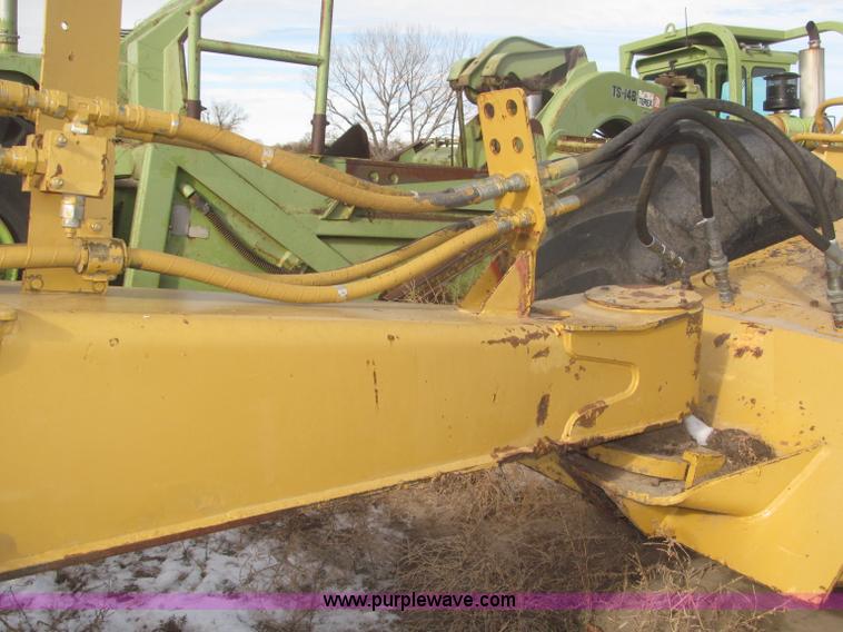 image for item F7205 2003 Noble 417 forced ejection scraper