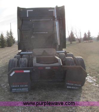 image for item G8917 2007 Volvo VNL 10th Anniversary Series 630 semi truck
