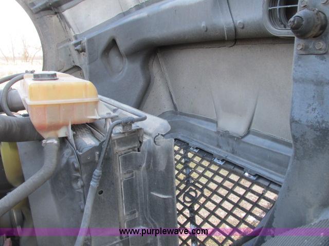 image for item G8917 2007 Volvo VNL 10th Anniversary Series 630 semi truck