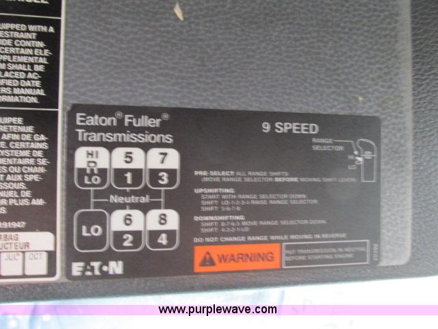 image for item G8917 2007 Volvo VNL 10th Anniversary Series 630 semi truck