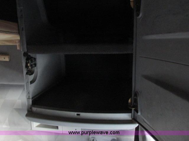 image for item G8917 2007 Volvo VNL 10th Anniversary Series 630 semi truck