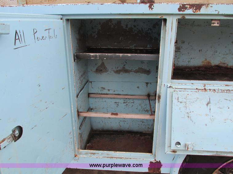 image for item I4211 1989 International 1754 utility truck