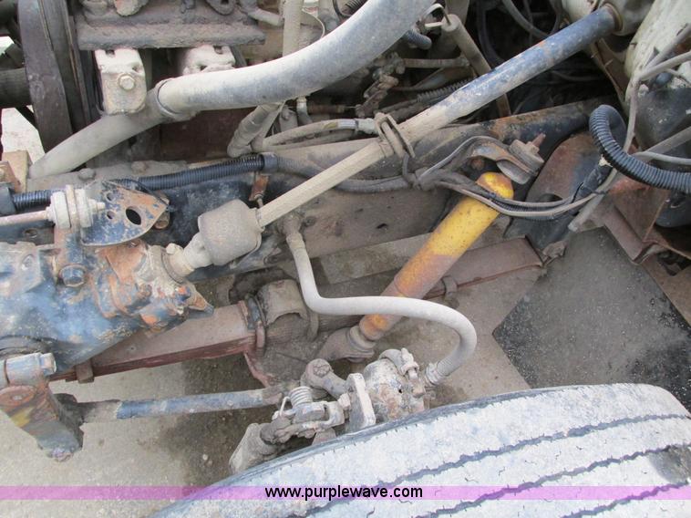 image for item I4211 1989 International 1754 utility truck