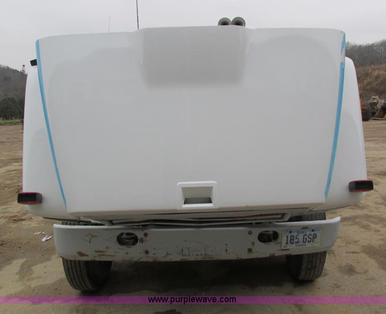 image for item I4211 1989 International 1754 utility truck