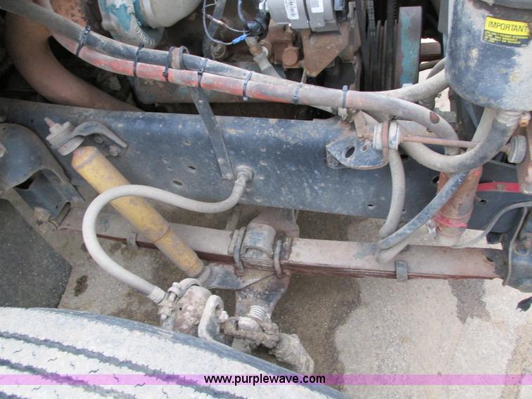 image for item I4211 1989 International 1754 utility truck