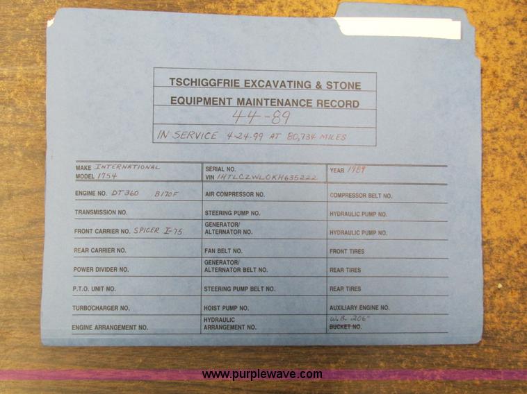 image for item I4211 1989 International 1754 utility truck