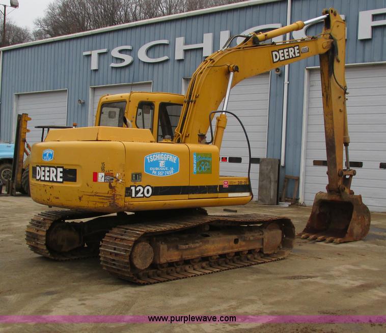 image for item I4212 1998 John Deere 120 excavator