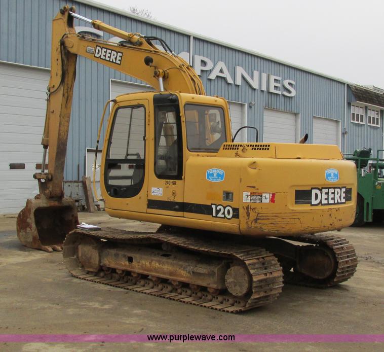 image for item I4212 1998 John Deere 120 excavator