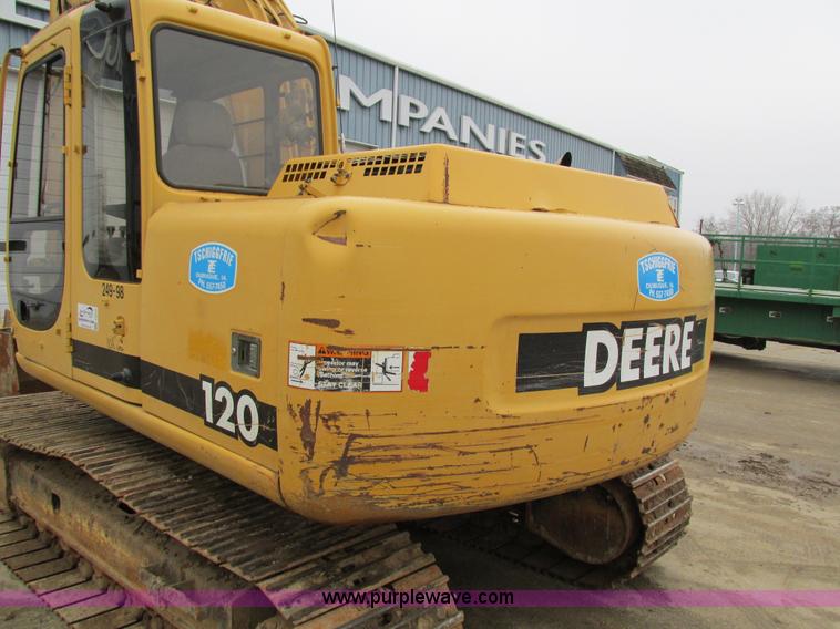 image for item I4212 1998 John Deere 120 excavator