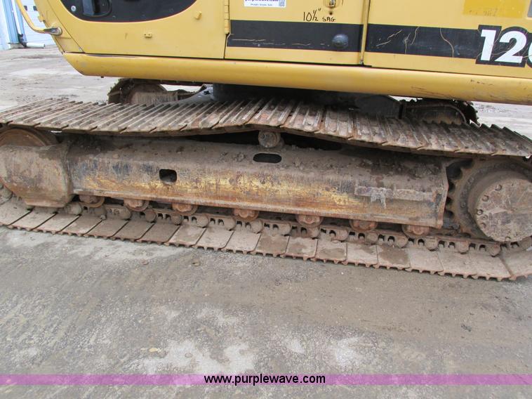 image for item I4212 1998 John Deere 120 excavator