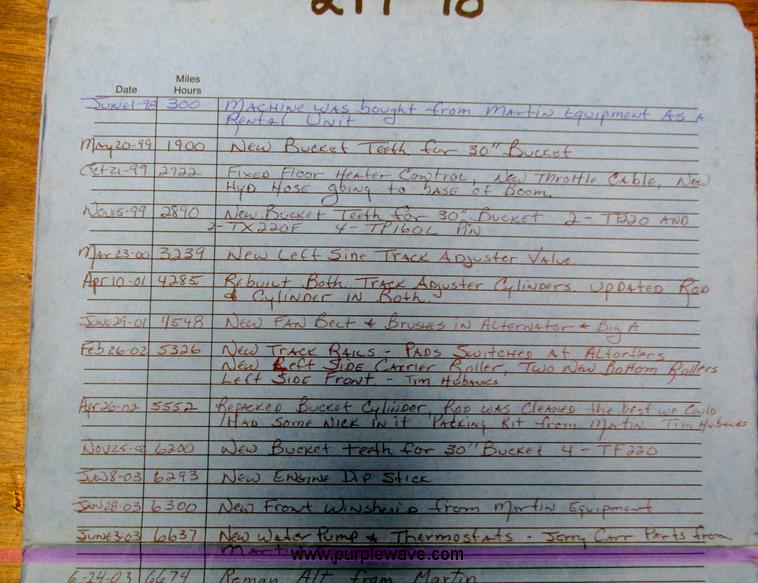 image for item I4212 1998 John Deere 120 excavator