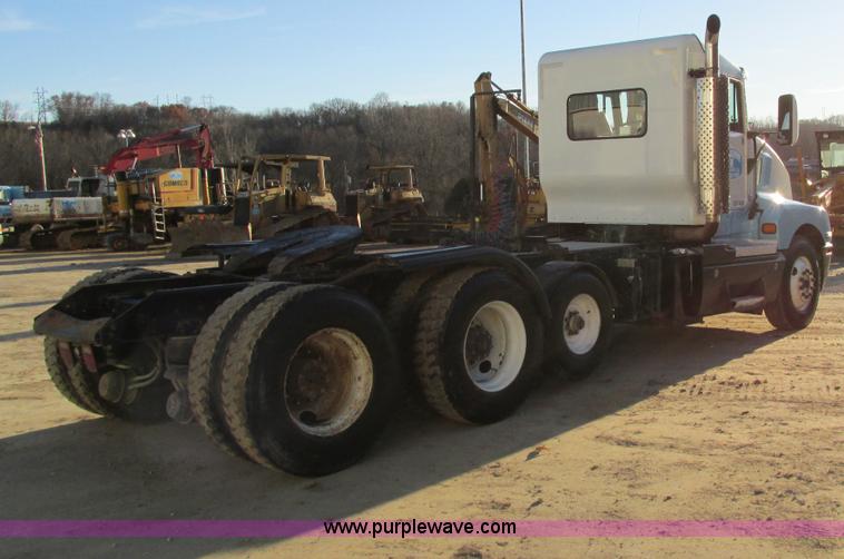 image for item I4214 1996 Kenworth T600 tri axle semi truck