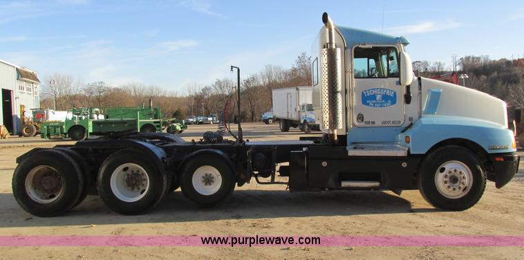 image for item I4214 1996 Kenworth T600 tri axle semi truck